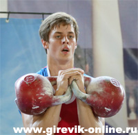 Вова Смирнов на Кубке России в Алуште толкает гири